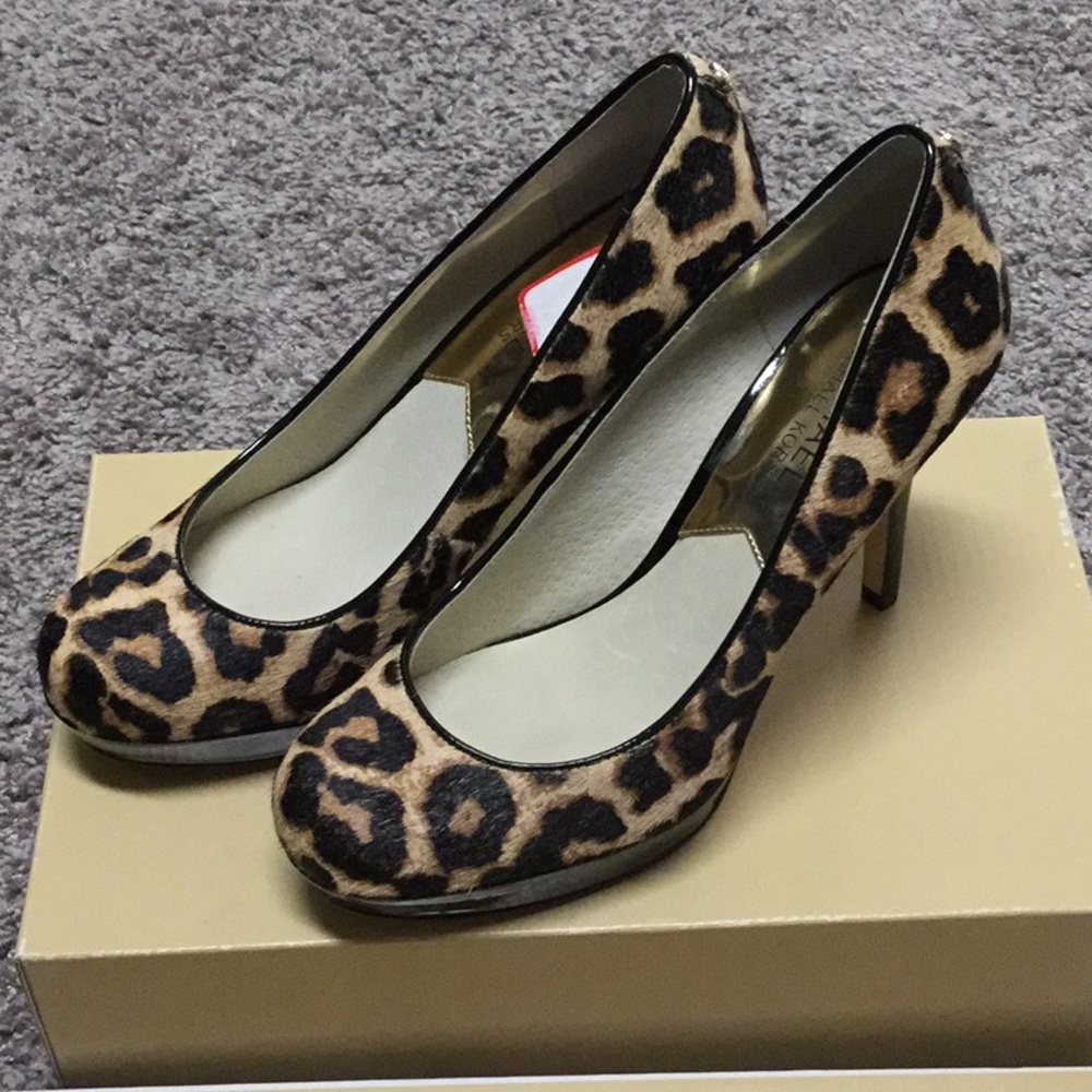 Michael Kors Calf Hair Leopard Print Pumps